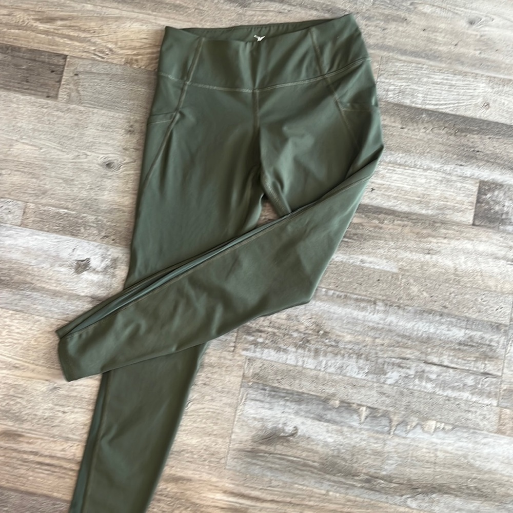 Old Navy Active Go-Dry Olive Green Leggings